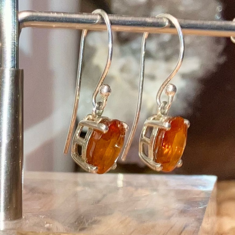 Madeira Citrine Gemstone Dangle Earrings Set in Silver - Picture 2 of 6